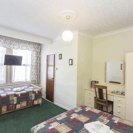 Oyo Ridgeway Hotel Chingford Ngoại thất bức ảnh