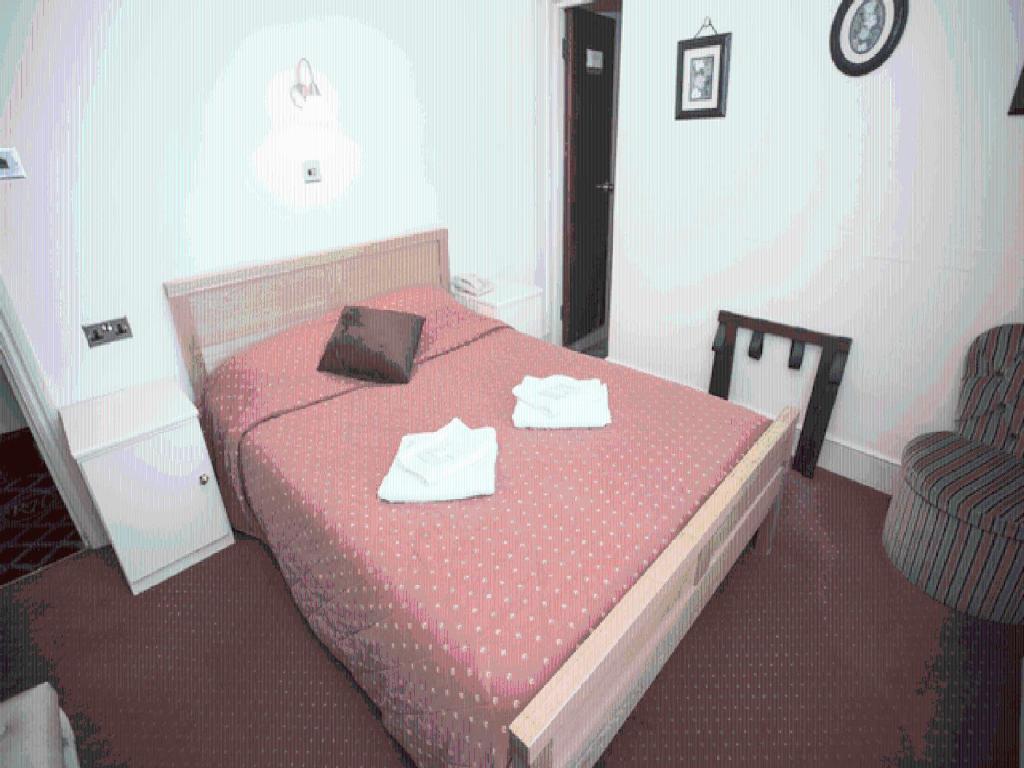 Oyo Ridgeway Hotel Chingford Phòng bức ảnh