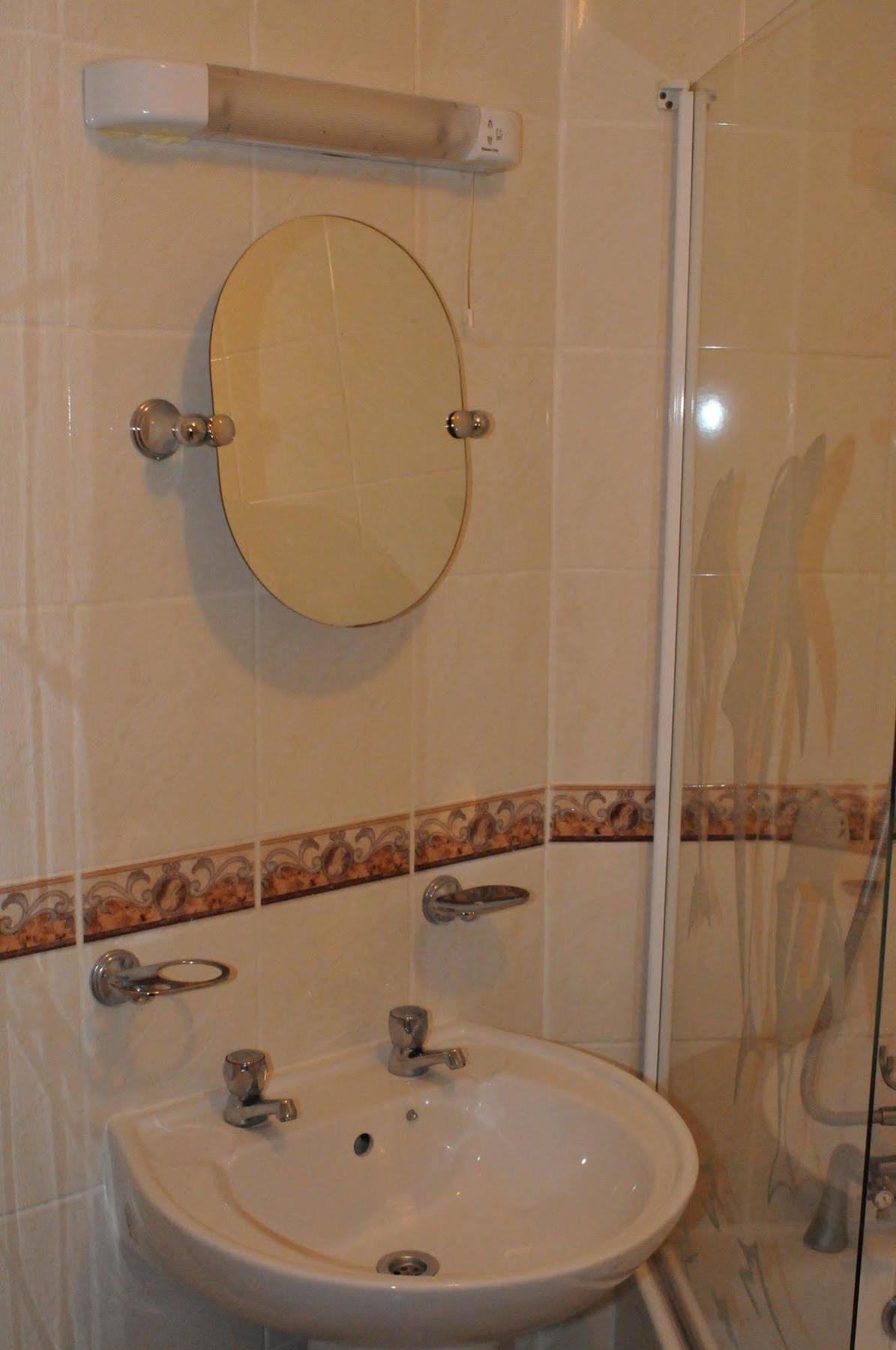 Oyo Ridgeway Hotel Chingford Ngoại thất bức ảnh