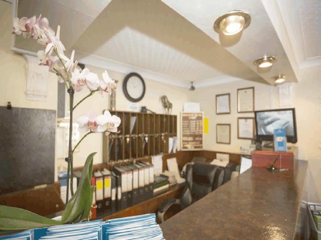 Oyo Ridgeway Hotel Chingford Ngoại thất bức ảnh