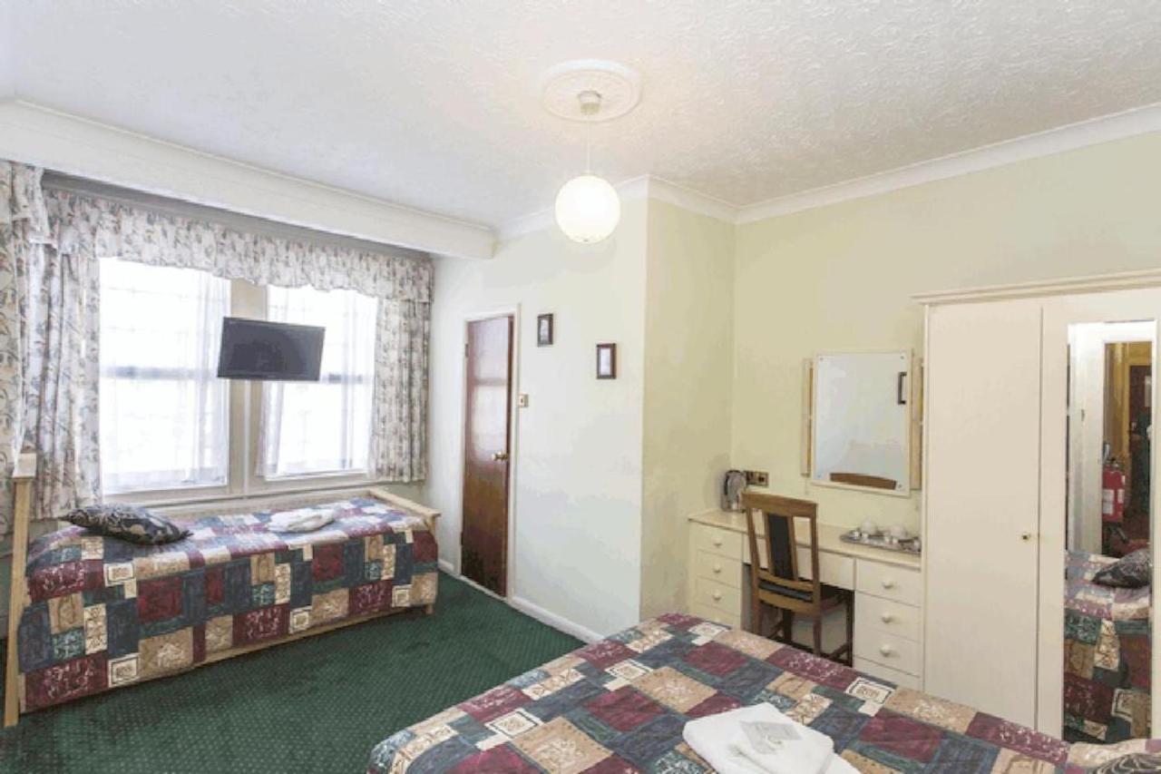 Oyo Ridgeway Hotel Chingford Ngoại thất bức ảnh